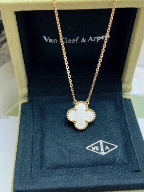 ✨Van Cleef & Arpels Necklace✨